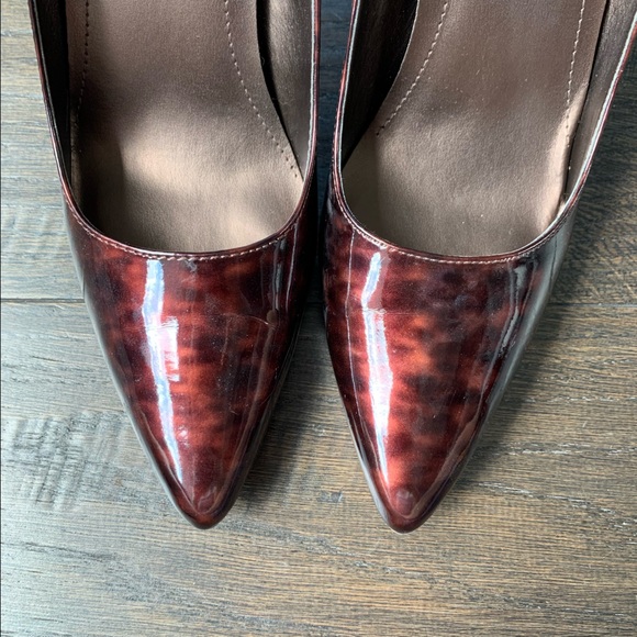 Liz Claiborne Flex Size 7.5 Burgundy 3.5 Inch High Heels - Picture 4 of 12